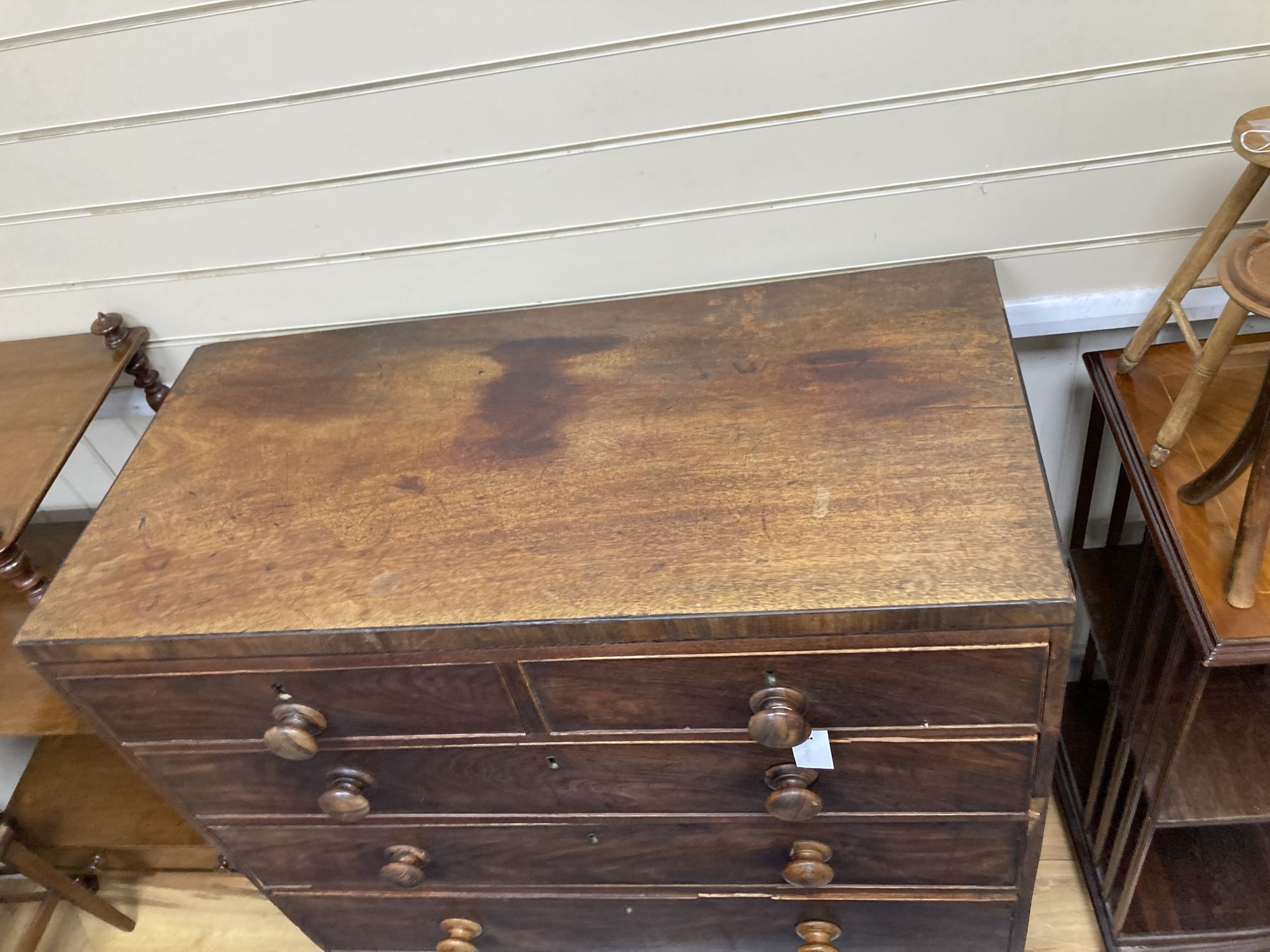 A Regency mahogany straight front chest of drawers, with turned knob handles, width 97cm, depth 46cm, height 99cm